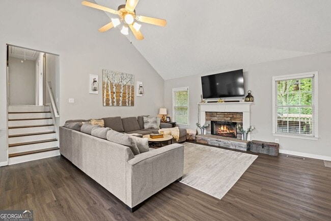 Photo - 122 Brookhaven Ln