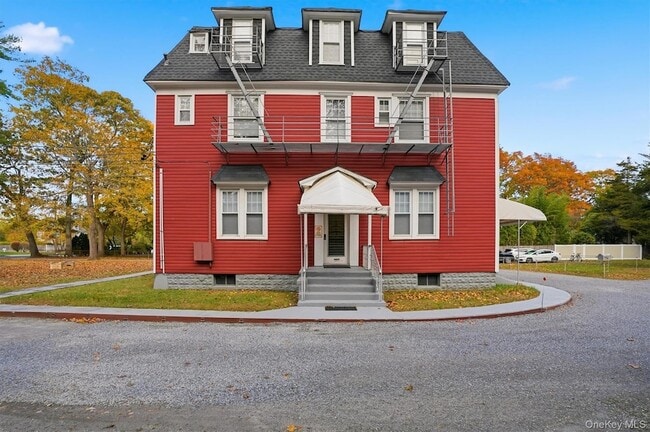 Photo - 221 Lake Ave S Unit 1C