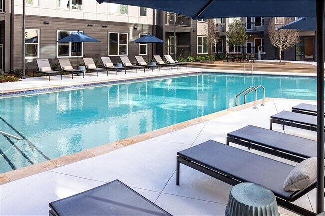 Photo - 50 Executive Park S