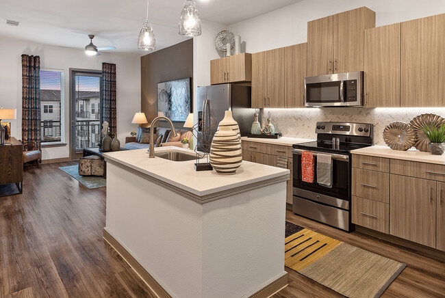1BR, 1BA - 840SF - West Love