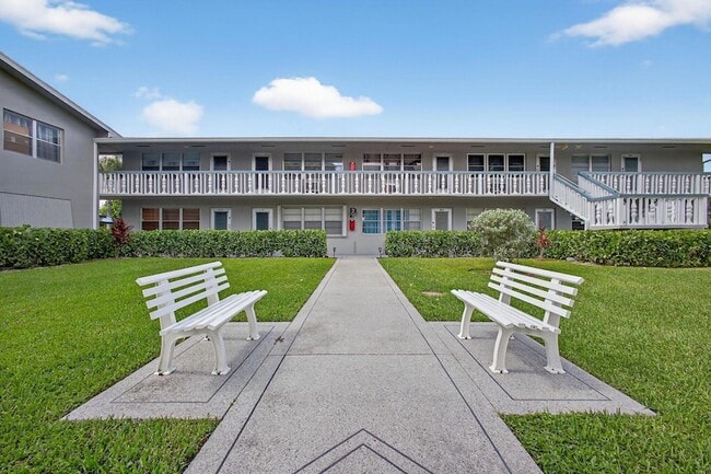 Building Photo - 386 Sheffield P