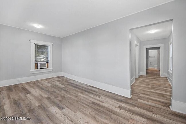 Photo - 1648 W 36th St