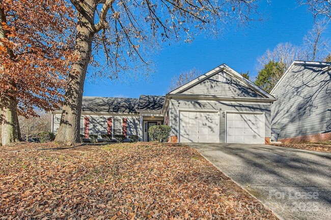 Building Photo - 7201 Canyon Dr