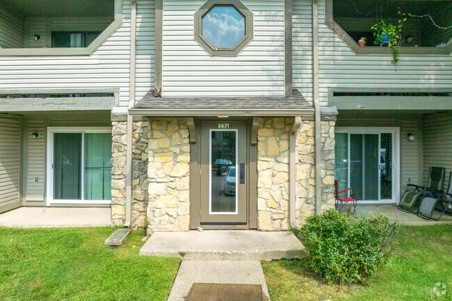 Entrance - Beechmill Apartments