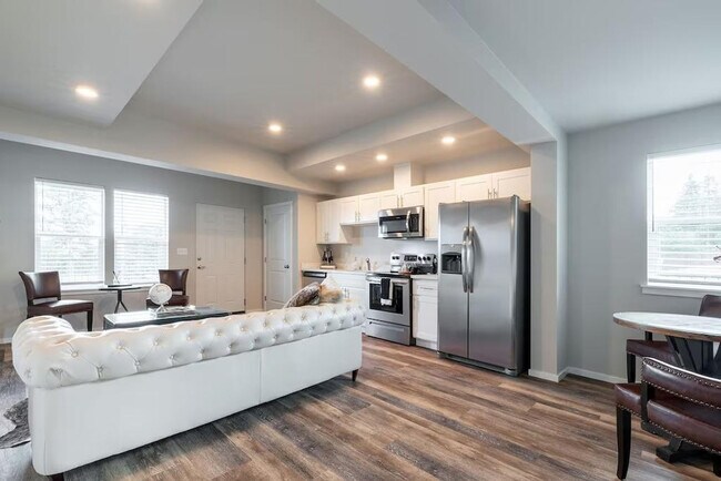 Photo - 624 E 32nd St Unit SI ID1296626P