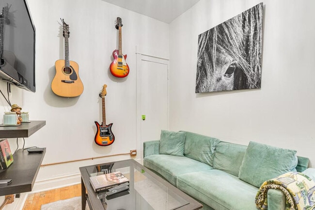 Building Photo - 3252 W Wabansia Ave Unit ID1306713P