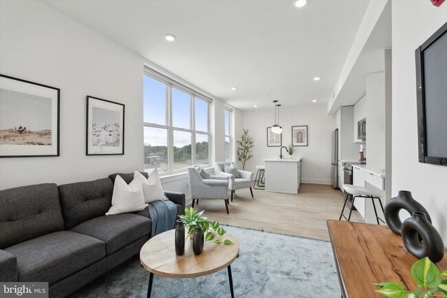 Building Photo - 139 W Chelten Ave Unit 407