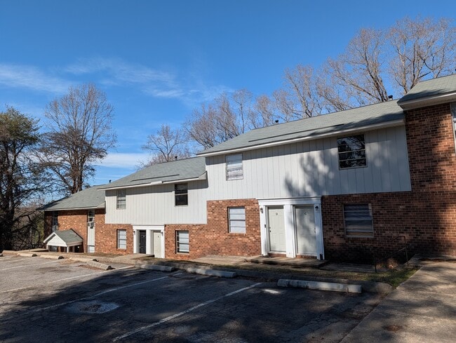 Building Photo - Skyview Townhomes