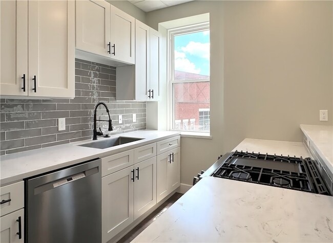 Photo - 422 Walnut St Unit 2