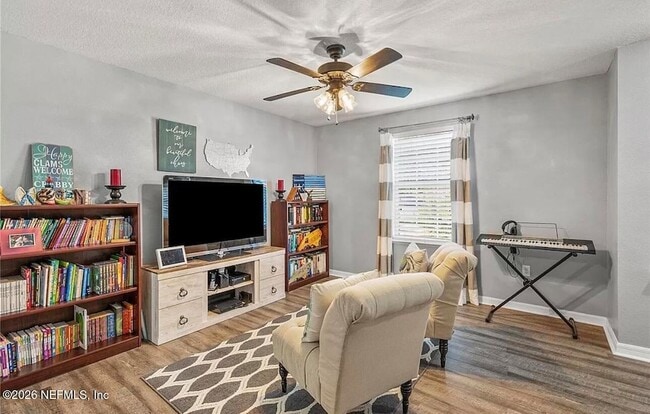 Photo - 75215 Fern Creek Dr