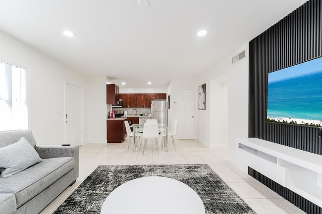 Photo - 1800 NW 4th Ave