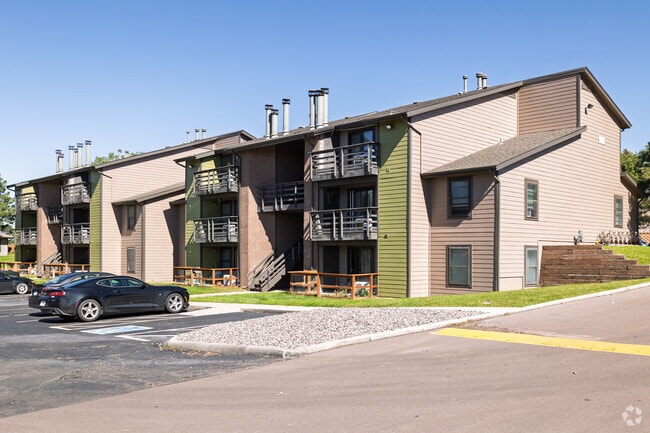 Building Photo - Western Hills