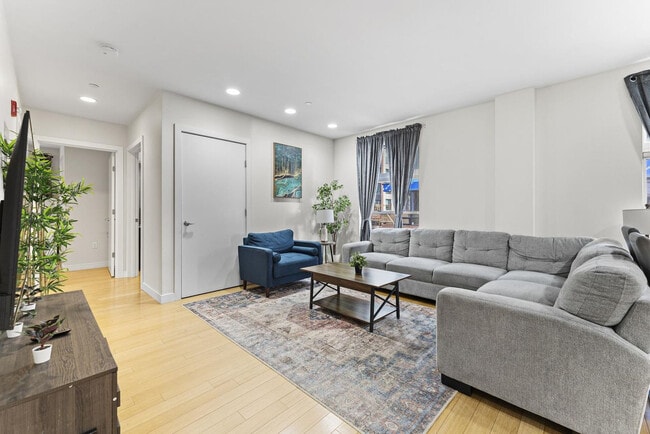 Photo - 601 Albany St Unit SI ID1240294P