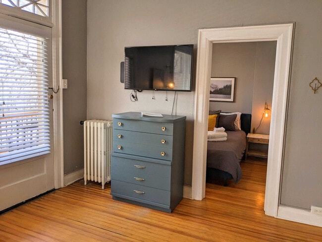 Photo - 1660 N Gaylord St Unit ID1026278P