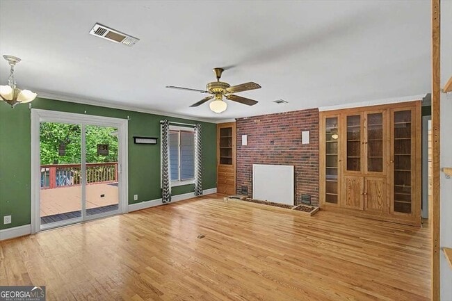 Photo - 269 W Hermitage Rd NE