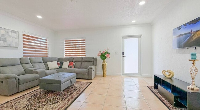 Photo - 340 Tamiami Canal Rd Unit SI FL1-ID1463287P