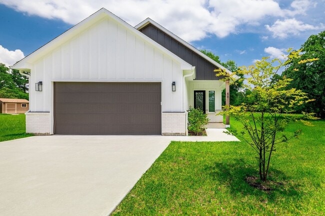 Photo - 68 Fairway Dr