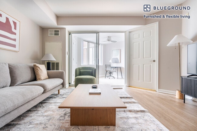 Building Photo - 450 Massachusetts Ave NW Unit FL4-ID1179