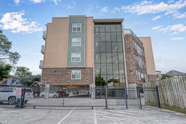 Photo - 2802 Morrison St Unit 410