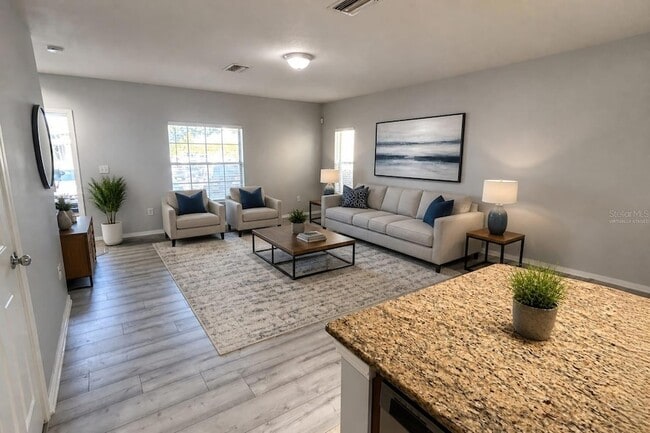 Photo - 4714 Chatterton Way
