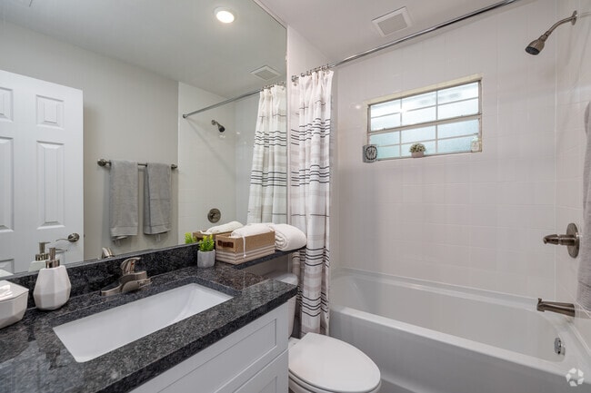 2BR, 1BA - 1,036SF - Bathroom - Avonlea Westside