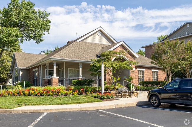 Building Photo - Lincoln Woods