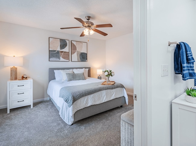 The Principal Bedroom - Stone Ridge Apartments