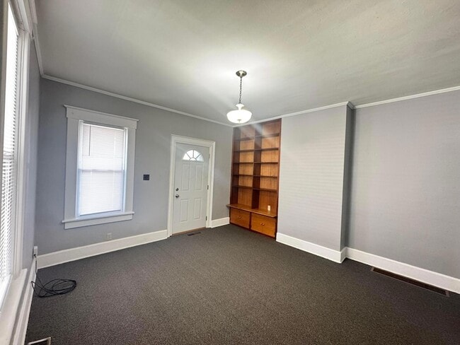 Photo - 617 E Main St Unit A