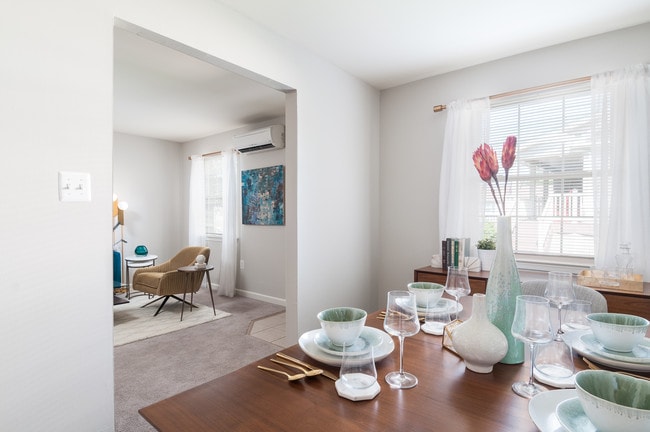 Building Photo - Metropolitan West Goshen