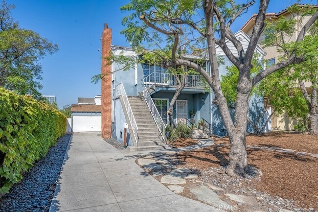 Photo - 711 N Howard St