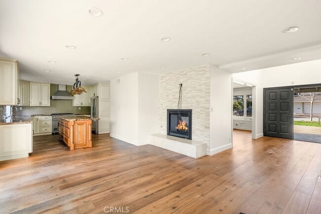 Photo - 2646 Basswood St