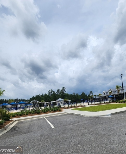 Photo - 214 Coneflower Rd