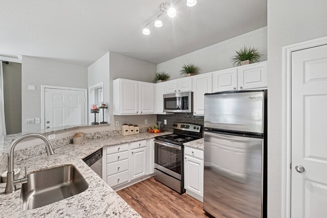 Building Photo - La Salle