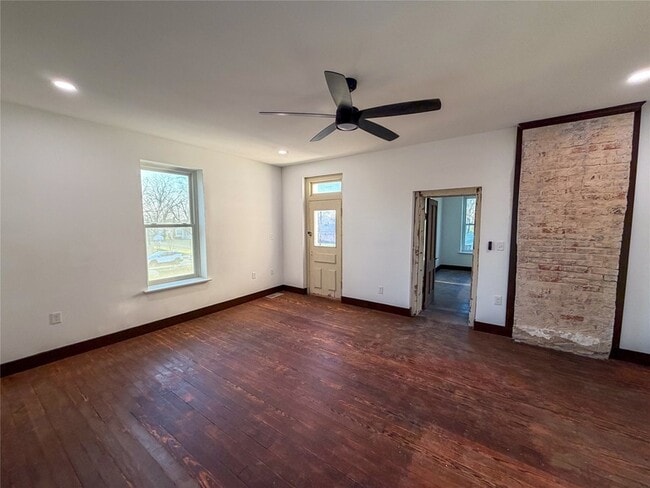 Photo - 107 E Stone St Unit B