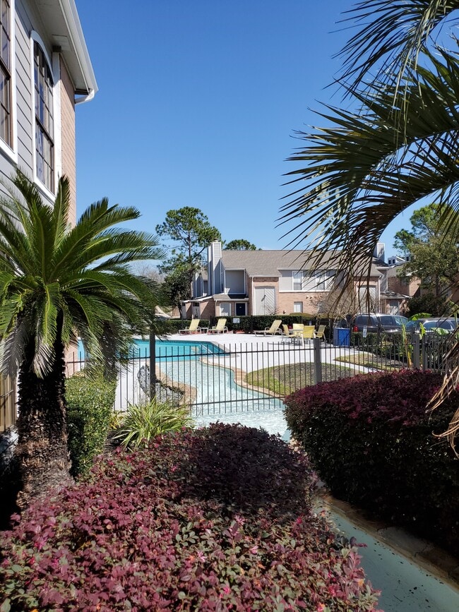 Building Photo - Harbour Bay