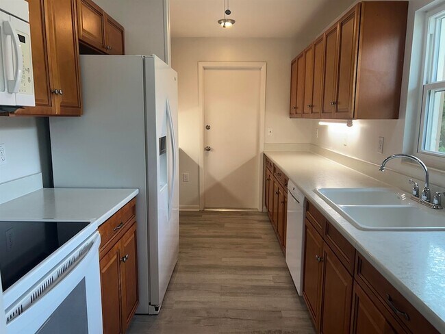 Photo - 289 Deltona Blvd