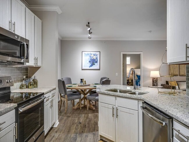 Photo - Riachi at One21