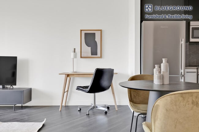 Photo - 250 E Houston St Unit FL7-ID180