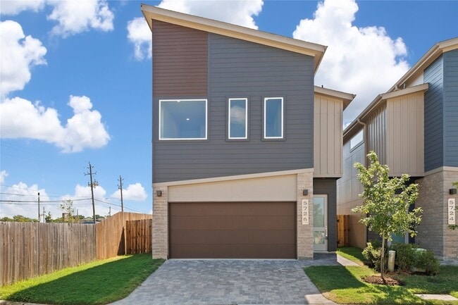 Photo - 5726 Rucio Ln