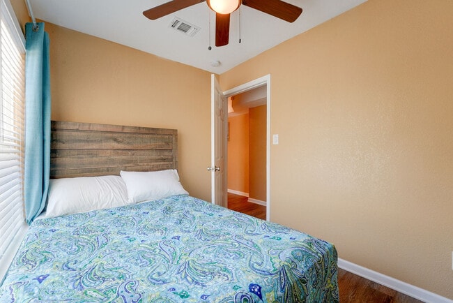 Photo - 422 Gulf St Unit SI ID1625084P