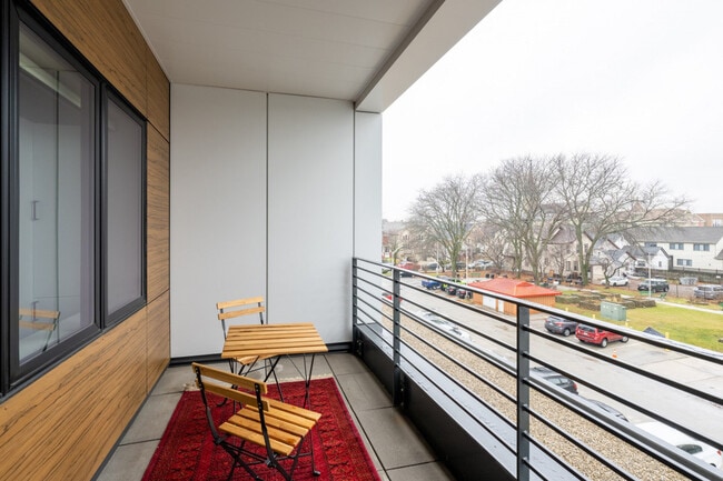 Photo - 1632 N Franklin Pl Unit ID1379008P