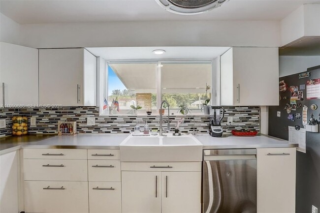 Photo - 14530 Garden Dr