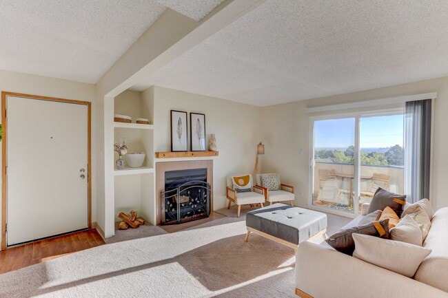 Building Photo - Americana Lakewood Apartments