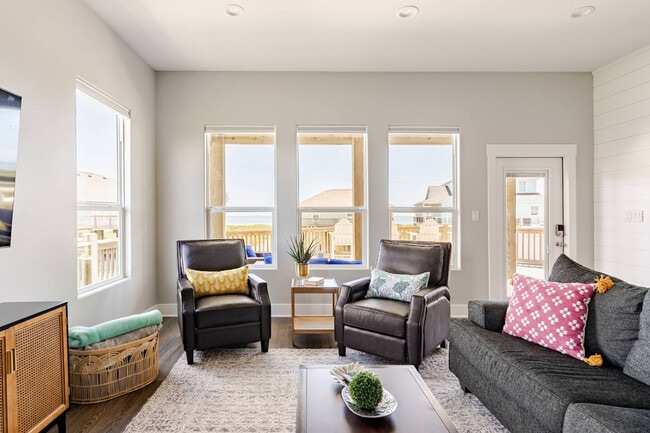 Photo - 804 1/2 Johnson Crawford Cir Unit ID1264805P