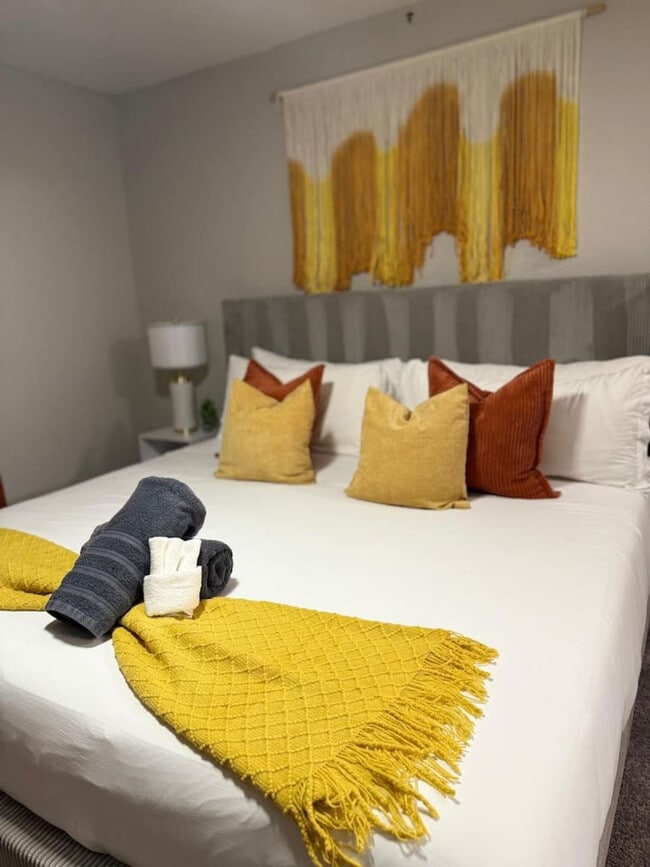 Photo - 15164 N 140th Dr Unit ID1369407P