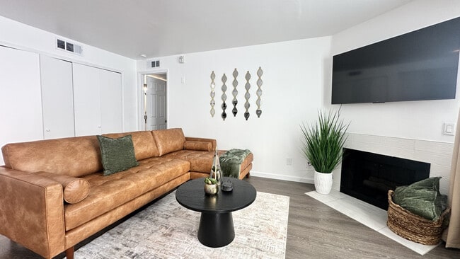 Building Photo - 4205 Ohio St Unit ID1360025P