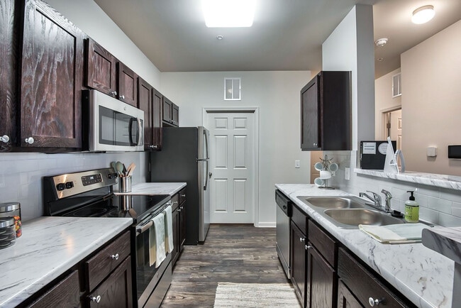 Building Photo - The Maddox