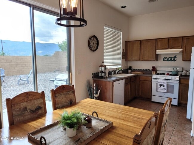 Photo - 785 W Azure Dr