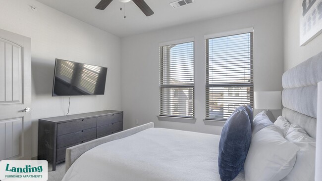 Photo - 12500 Shadowglen Trce Unit 10303