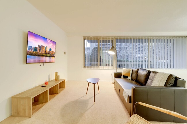 Photo - 1600 S Eads St Unit GO FL1-ID1022521P